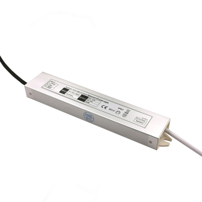 Driver 12V 60W extérieur de tension constante de transformateur d'éclairage de basse tension LED