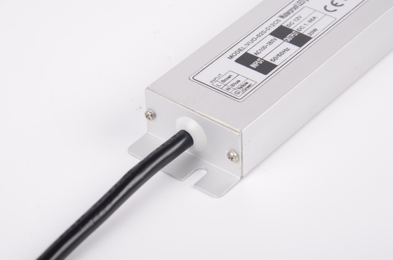 Conception imperméable de retard de début de conducteur de C.C 12V 20W Slimline LED pour la lumière de bande